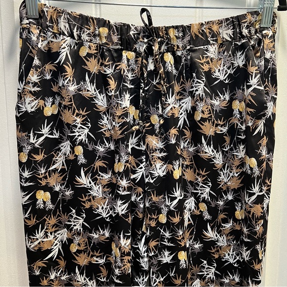 Peter Som Design Nation Women’s
Black Tropical Pineapple Print Jogger Pants. - Picture 9 of 10